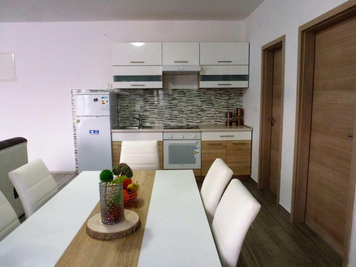 Apartmani Slavica Шибеник Экстерьер фото