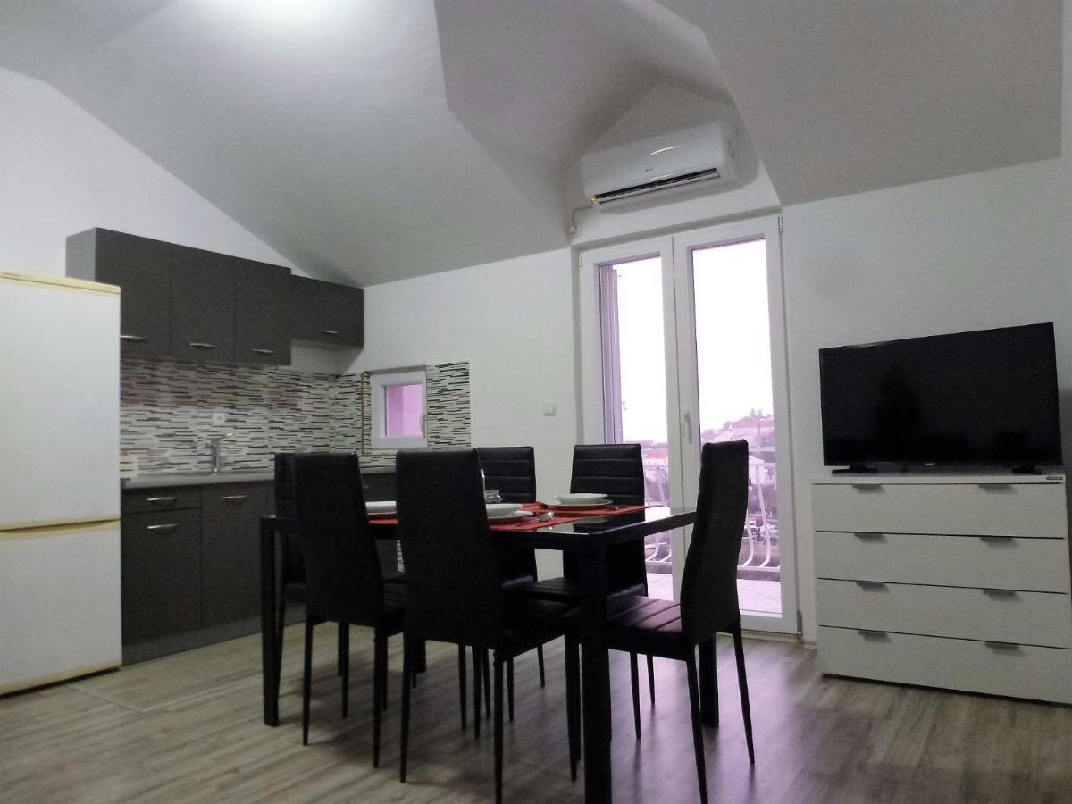 Apartmani Slavica Шибеник Экстерьер фото