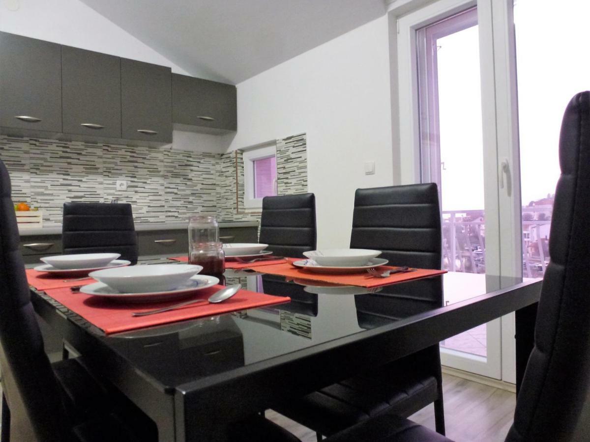 Apartmani Slavica Шибеник Экстерьер фото